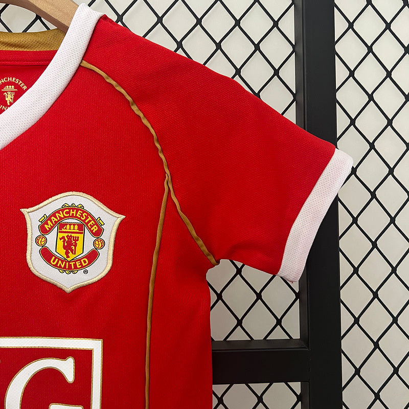 Conjunto Retrô Infantil Manchester United l 2006/07 Modelo Torcedor