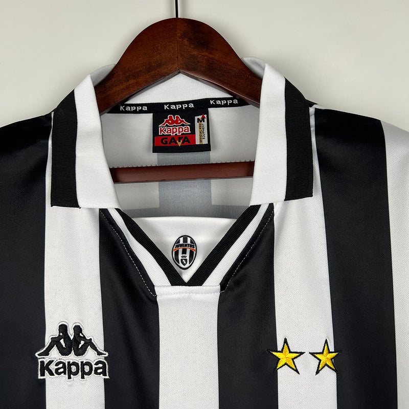 Camisa Retrô Juventus 1996/97 Home