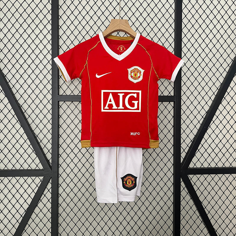 Conjunto Retrô Infantil Manchester United l 2006/07 Modelo Torcedor