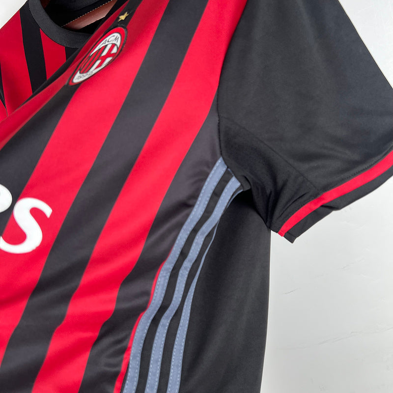 Camisa Retrô AC Milan 2016/17 Home