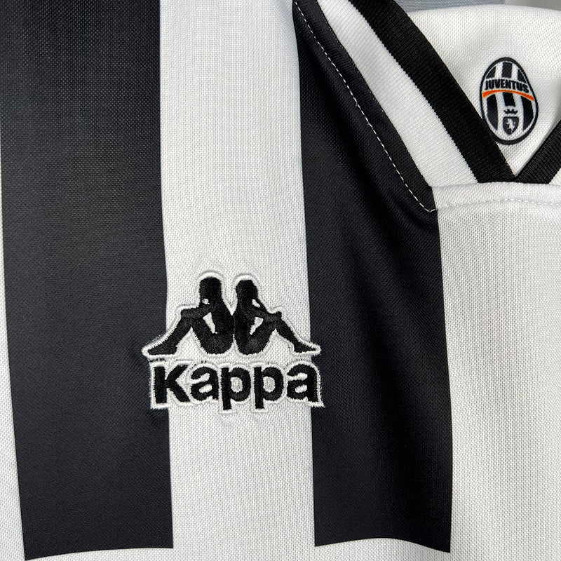 Camisa Retrô Juventus 1996/97 Home