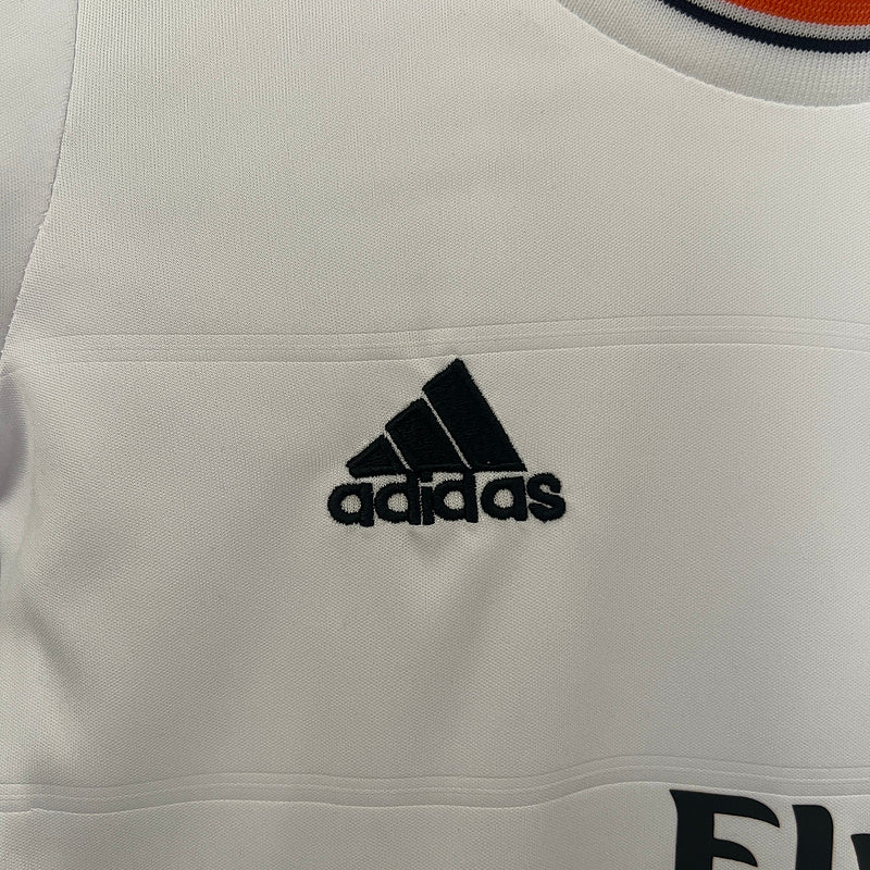 Conjunto Retrô Infantil Real Madrid l 2013/14- Modelo Torcedor