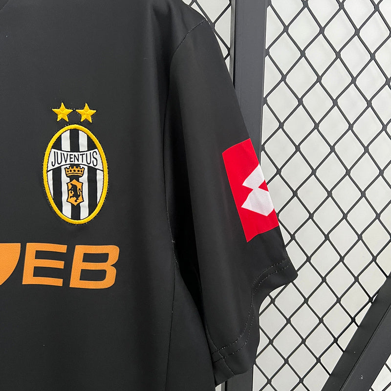 Camisa Retrô Juventus 2001/02 Away