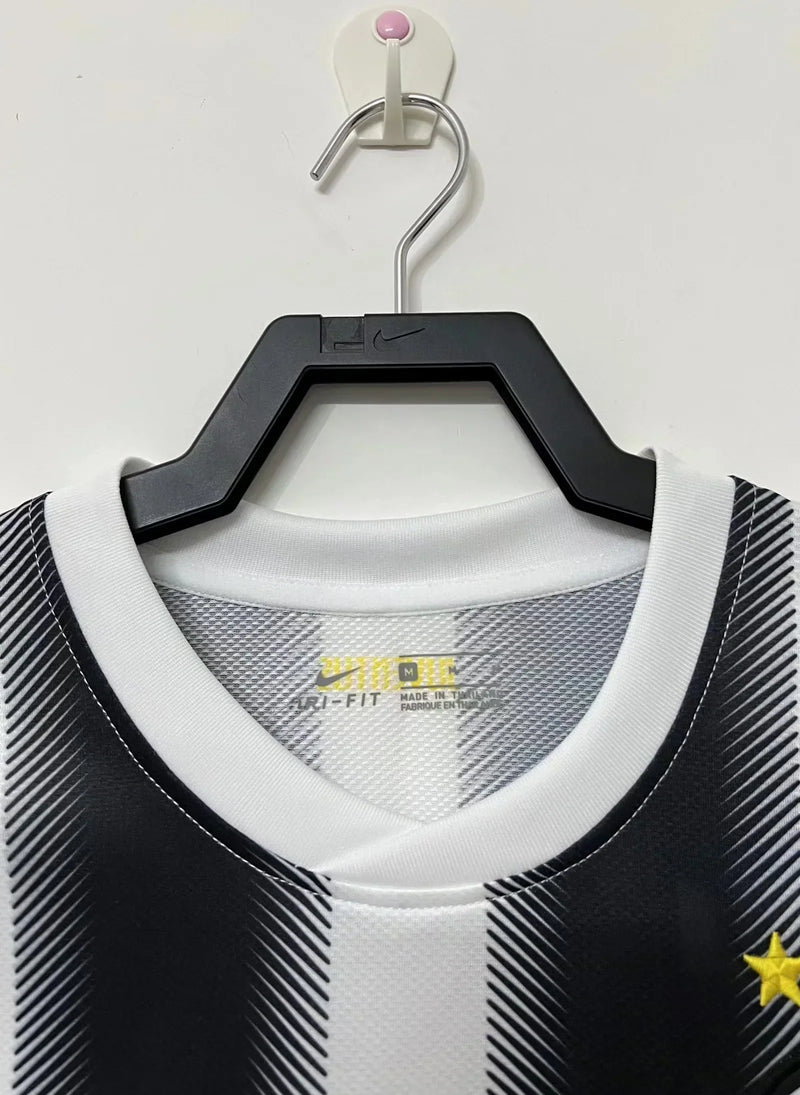 Camisa Retrô Juventus 2011/12 Home