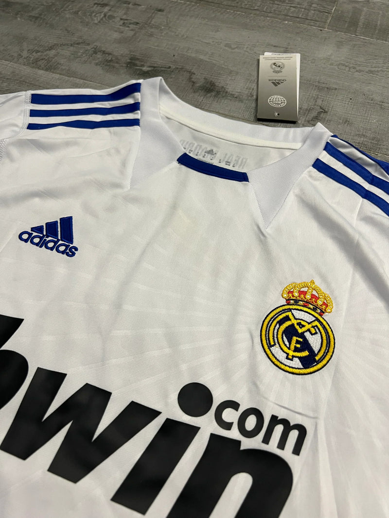 Camisa Retrô Real Madrid 2010/11 Home