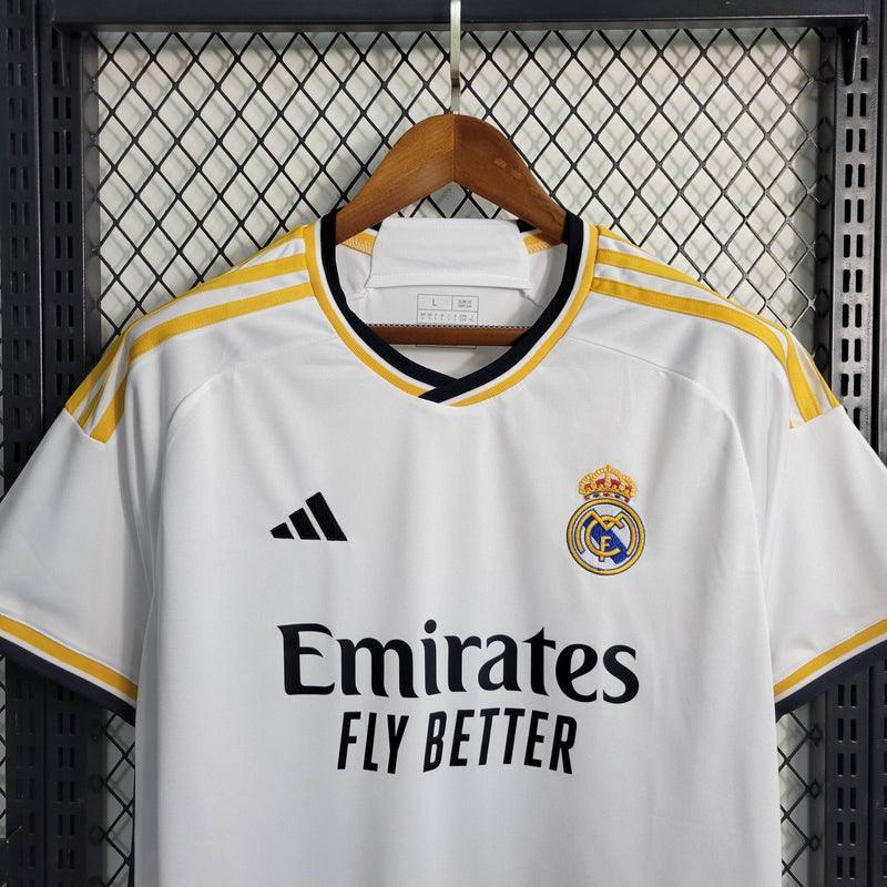 Conjunto Infantil Real Madrid l 2023/24 Branco - Modelo Torcedor